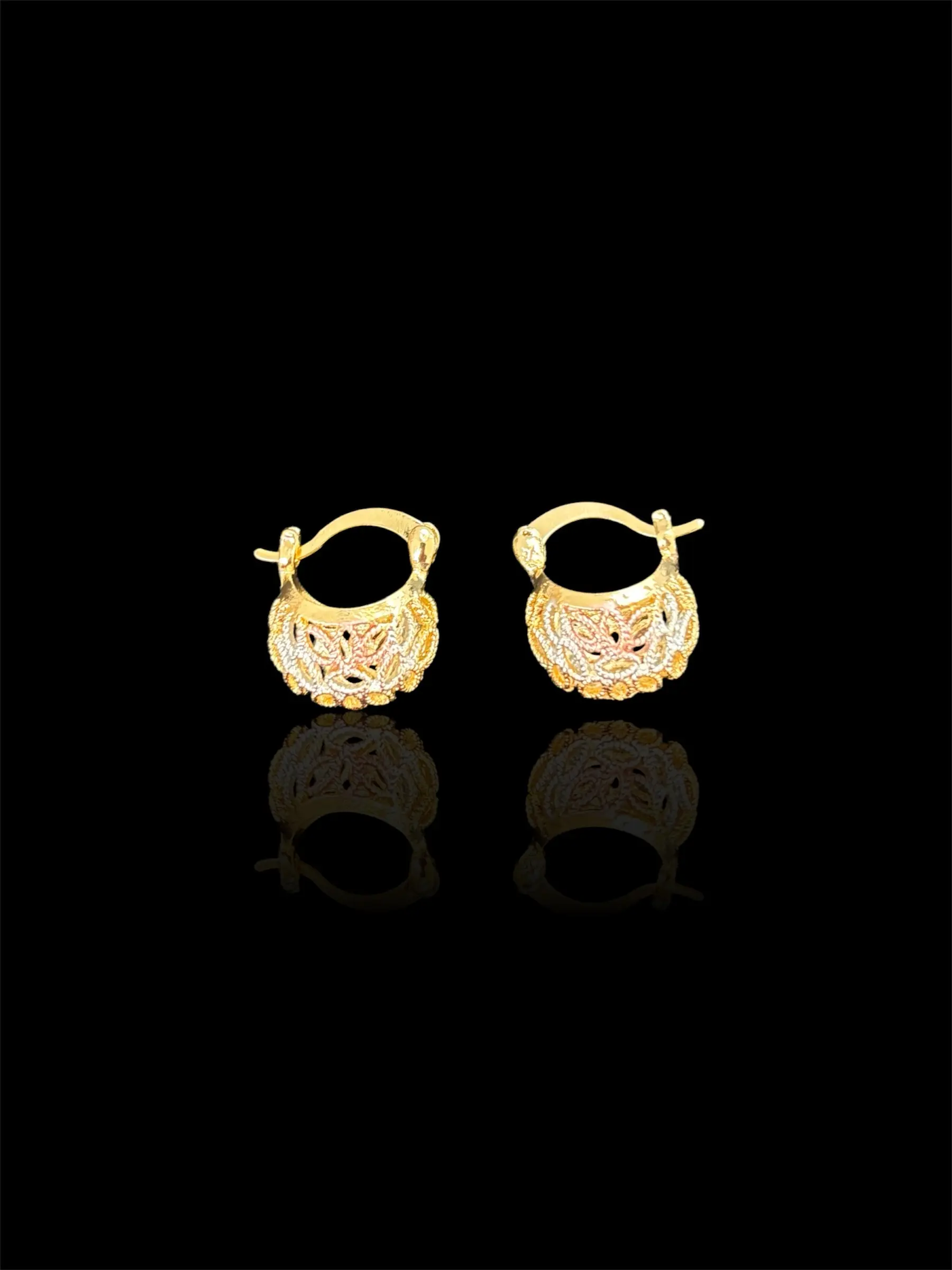 Arracaditas extra small 3 toned Gold Plated long Earrings