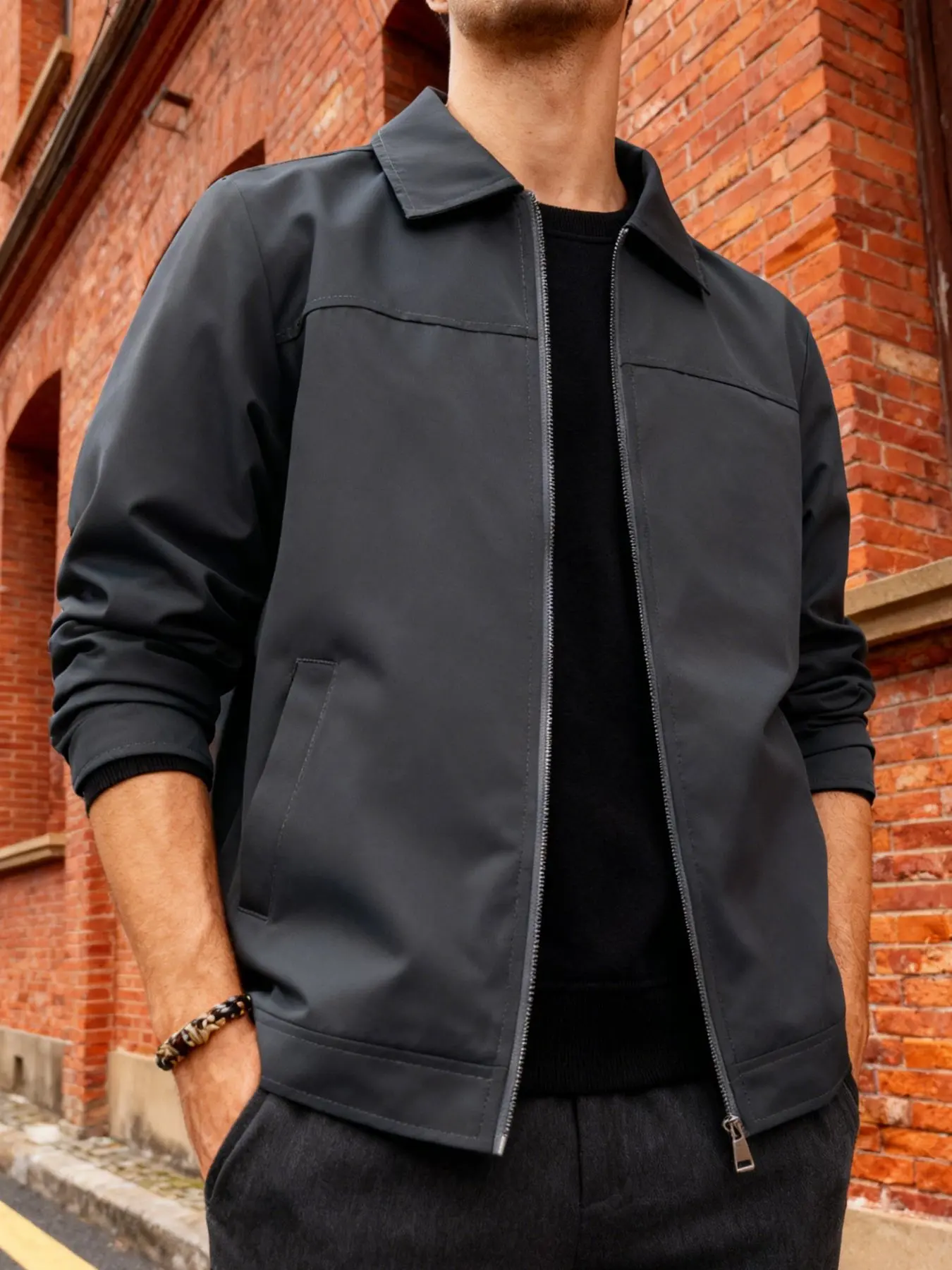 Men's lightweight casual jacket, Casual fitted jackets, with zipper closure and lapel design, business style jacket for spring and autumn, 100% polyester fiber, easy to maintain, suitable for daily outings, sports and leisure, and formal wear