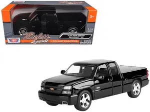 2006 Chevrolet Silverado SS Pickup Truck Black 1:25 Diecast Model Car by Motormax