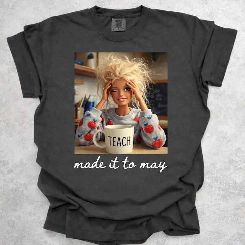 Women's Oversized Loose Casual Short-Sleeve Sports Tshirt - Crew Neck, Airy Cotton Helps You Stay Cool, Funny Face Graphic, Last Day of School 5 Vibe Print, Comfy, Everyday Wear, Paired with Denim Shorts/Beach Leggings, Oversized Cut Flatters All, Lady