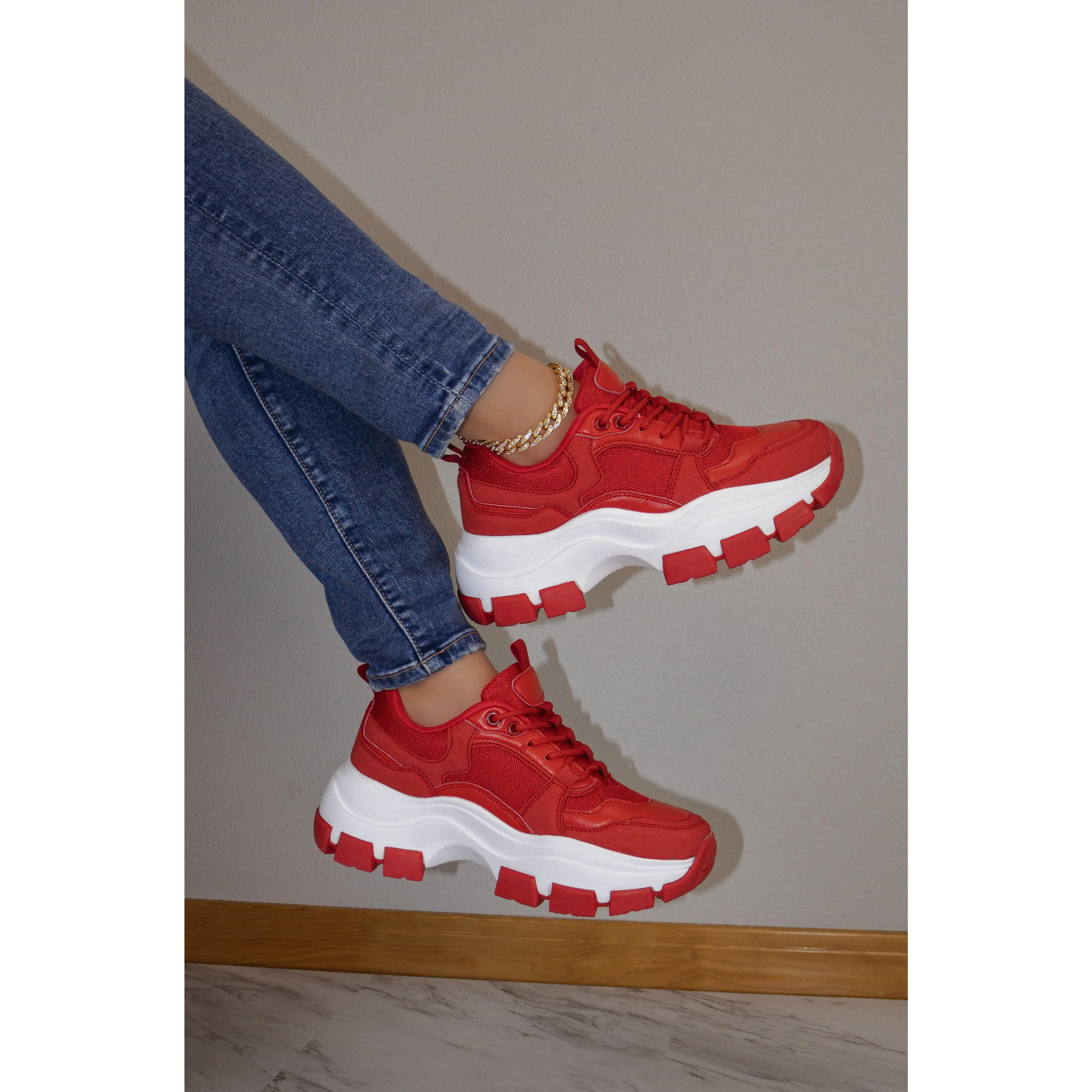 Azuka - Women's Chunky Lace-Up Sneakers, Wide Fit & Pull Tab, Breathable, Perfect for Casual Outfits or Streetwear Looks, lightweight Composite