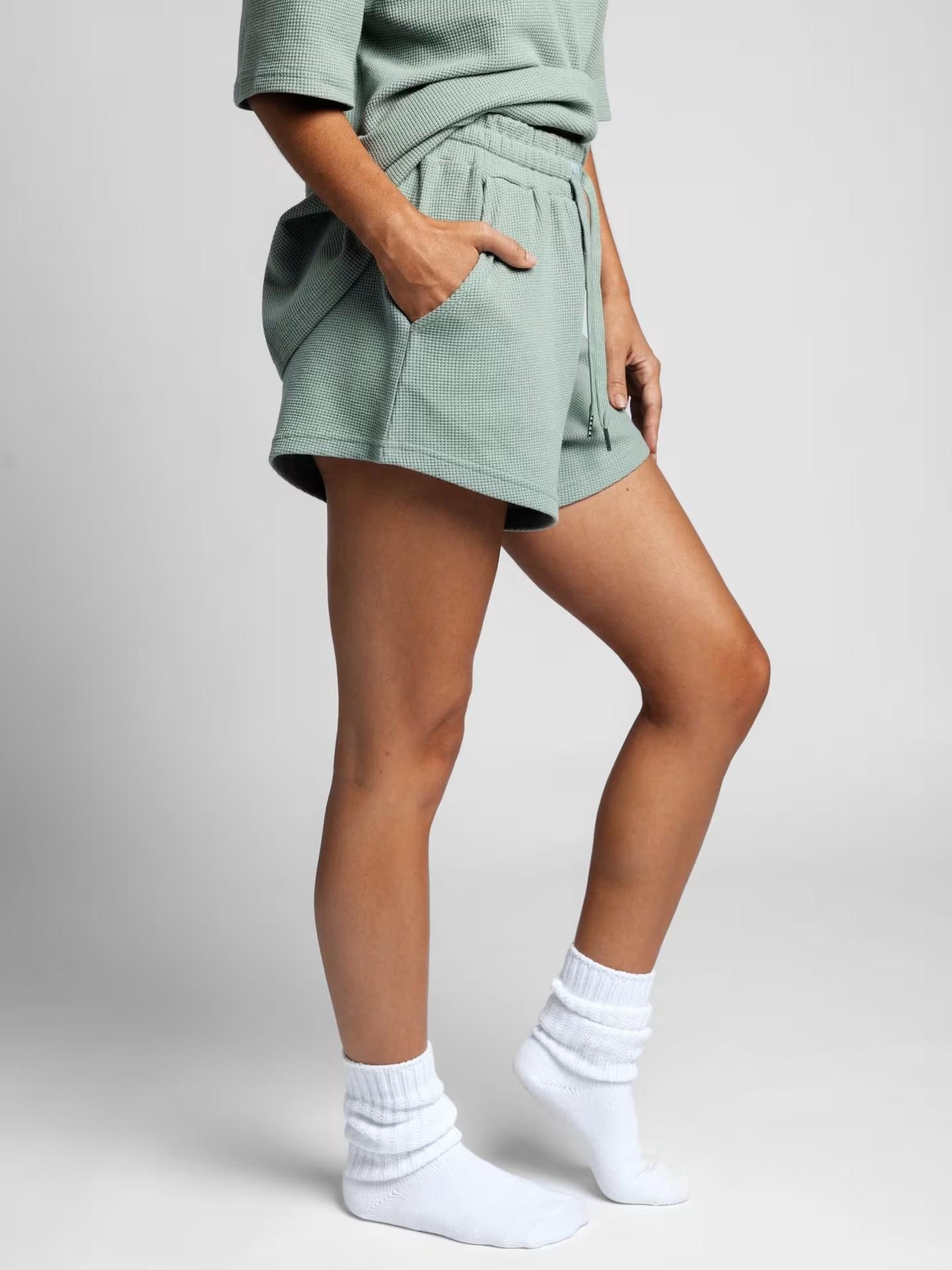 2026 Summer New Women's Clothing Set: Solid Color Loose Top and Casual Shorts