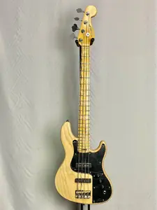 Woodcraft Electric Guitars JB4 Mini Short Scale Marcus Miller-Influenced 4-String Electric Bass