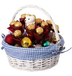 212 MAIN Traditional Round Wicker Gift Basket - Small White Willow, Blue and White Gingham Liner, Sturdy Foldable Handles, Bread Basket, Stackable Kitchen Organizer