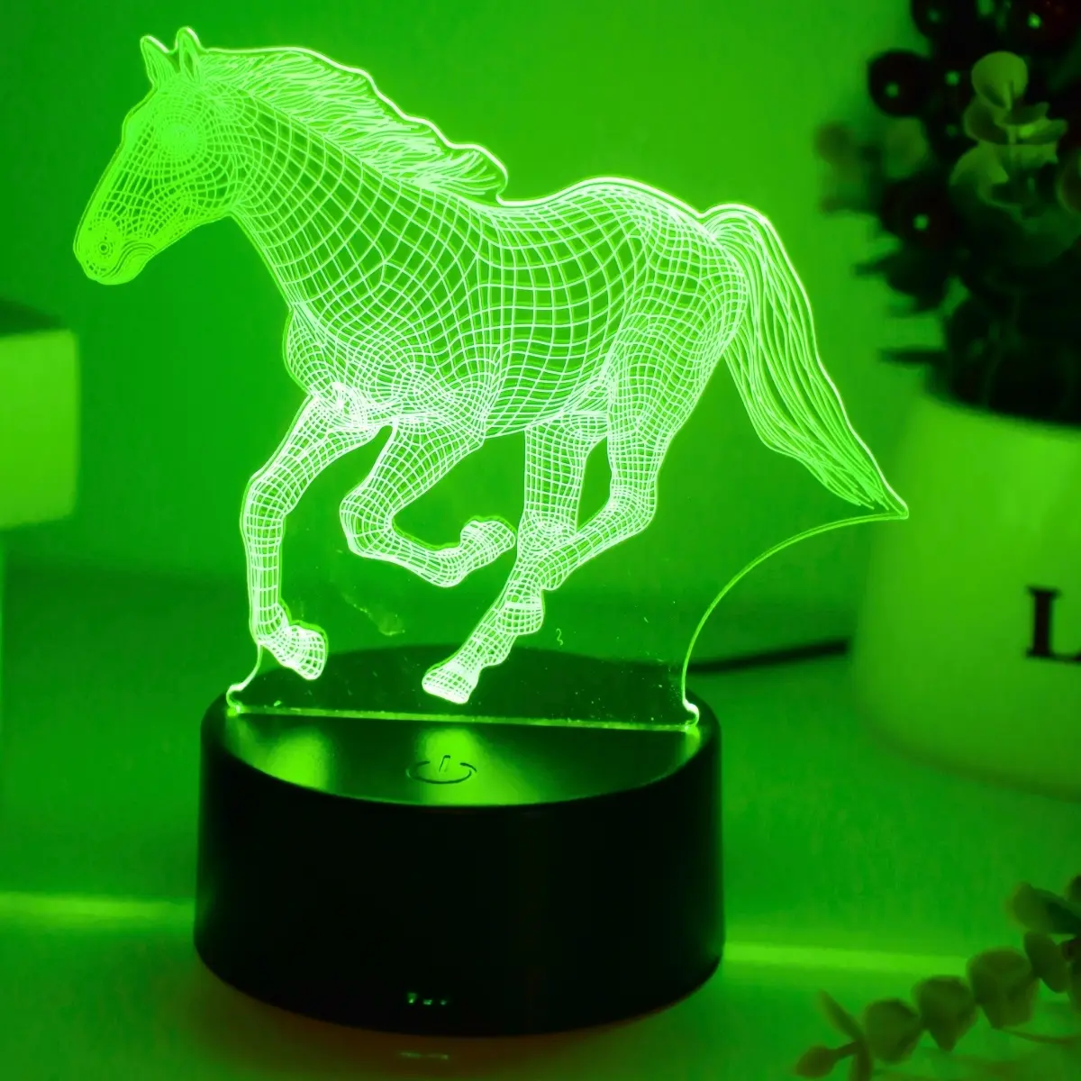 Elegant 3D Horse Atmosphere Lamp with USB Port, Realistic Galloping Horse Design, Acrylic and Abs Materials, Perfect Bedroom Decor Gift, Decorative Lights