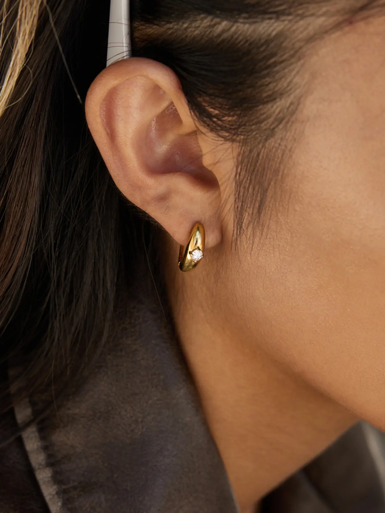 Ladies Earrings Geometric Ring Shaped White Zircon Earrings Stainless Steel 18k Gold Plated Waterproof Anti Allergy Comfortable Design Fashionable And Versatile Long Term Wearing Jewelry High Quality Earrings