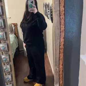 Product Review of Women 2 Piece Outfits Sweatsuit Oversized Sweatshirt Sweatpants Tracksuit Sweat Lounge Matching Set 2025 Fall Trendy Polyester Womenswear from S**l