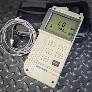 Tektronix FiberChamp TFC200 Optical Power Meter