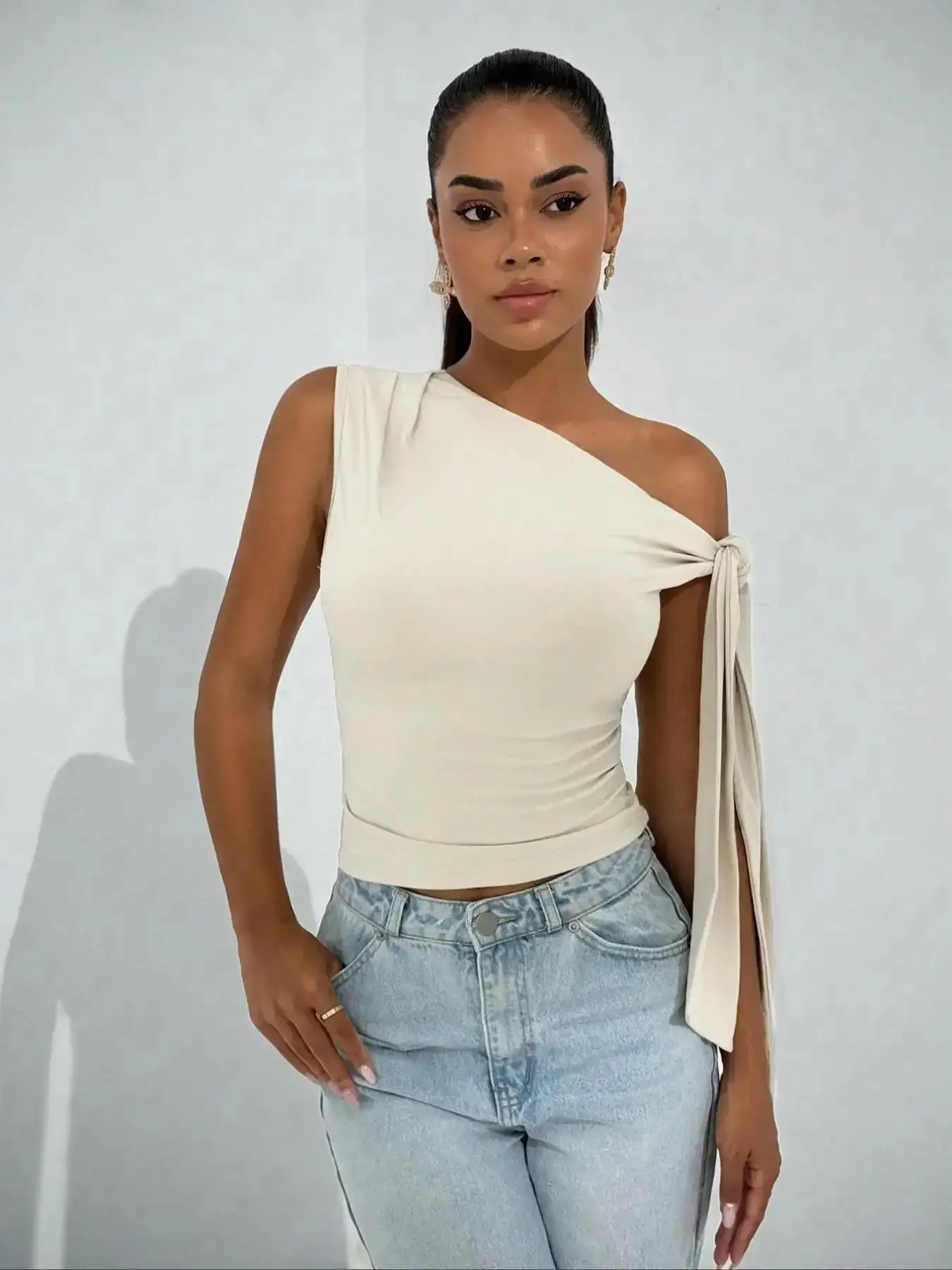Women's Asymmetrical Hem One Shoulder Top, Casual Solid Color Top for Daily Wear, Ladies Clothes for All Seasons, Shirts, Asymmetrical Design, Modern Design, Closet Staple, Wardrobe Staple, Modern Classic
