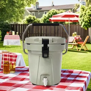 7L Insulated Chest Cooler Box, Outdoor Hard Rotomolded Wine Food Cans Thermal Plastic Material for Hunting, Picnic Cooler Box