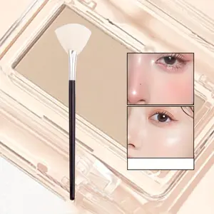 [1PCS High-end Soft Hair Brush] 1PCS High-end Fan-shaped Highlight Brush Soft Hair Makeup Brush Multi-functional Makeup Brush Excess Powder Brush