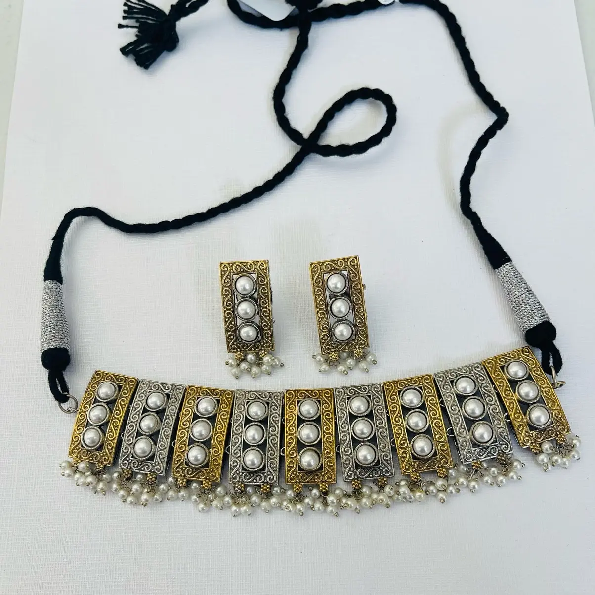 Dual Tone Choker Set for Women - Fashion Accessory