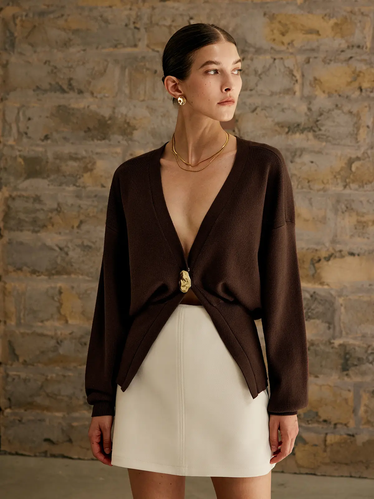 Women's Minimalist Basic Casual Lady Knitwear, Golden Button Plain Cardigan