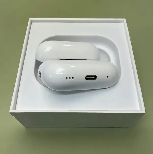 Stereo Audio Headphones with Microphone, Comfortable In-Ear Sound Device for Music and Calls