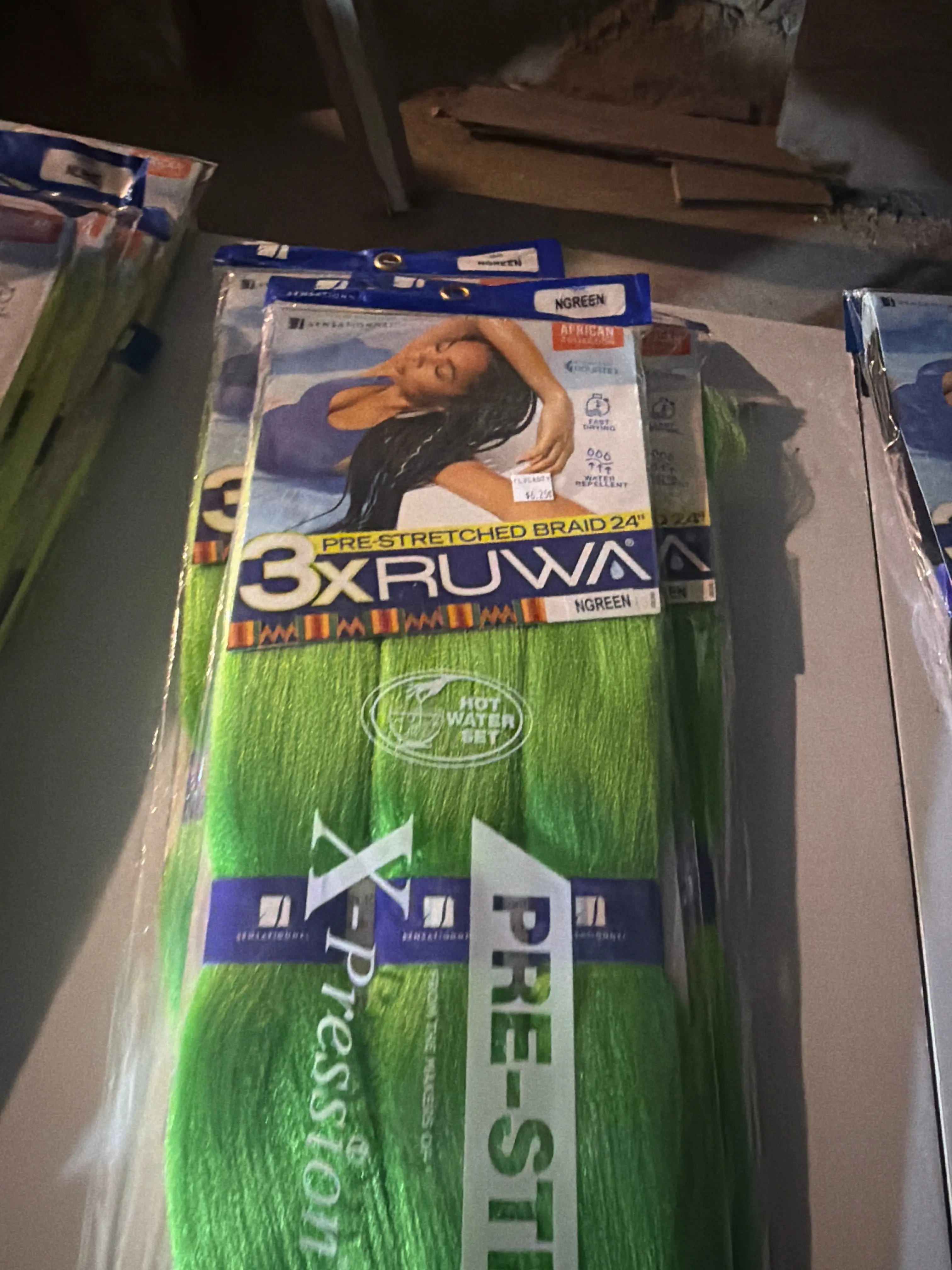 X-Pression RUWA 3X Pre-Stretched Braiding Hair 24” – Color NGreen