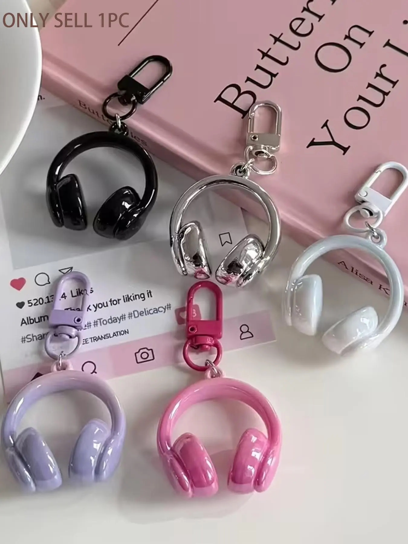 Mini Over-Ear Headphone Charm, Keychain Charms, Keychain Accessories, Stylish Keyring, Y2k Style, Trendy Accent, Replicates The Headphone Design, Small And Lightweight, Bag Accessory, Suitable For Daily Commuting And Going Out, Can Be A Small Gift