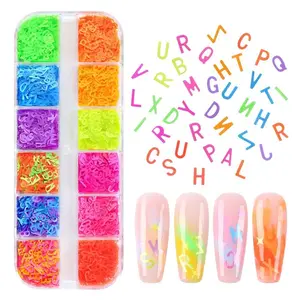 ✨ 12-Color Holographic Alphabet Nail Art Sequins, 12-Grid Long Box with 26 Mixed Letters Holographic Series Nail Art Glitter, Suitable for Handmade DIY / Clothing Decoration / Nail Art, Nail Glitter Set