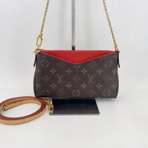 Pre-owned Louis Vuitton leather Crossbody Bags Poppy Monogram Canvas Pallas Clutch Crossbody