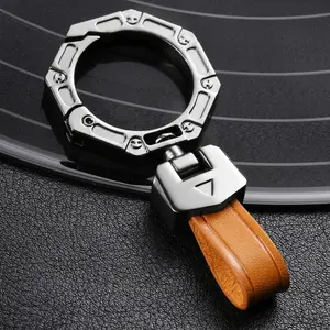 New high-end metal car keychain for business men, genuine leather keychain with anti-loss chain, special key accessory