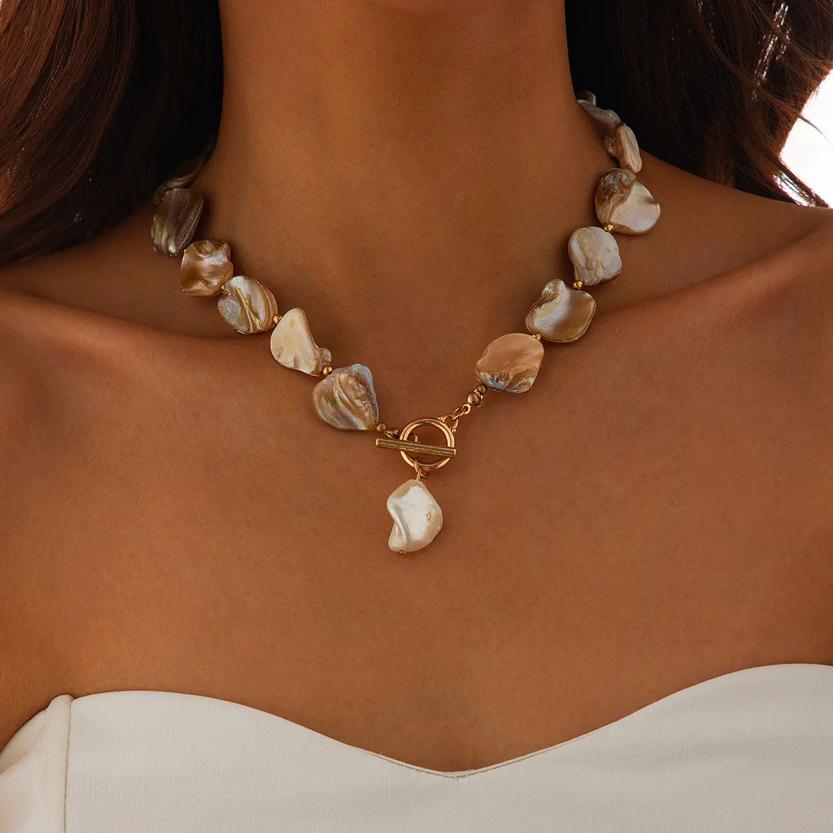 05 White Necklace 6639