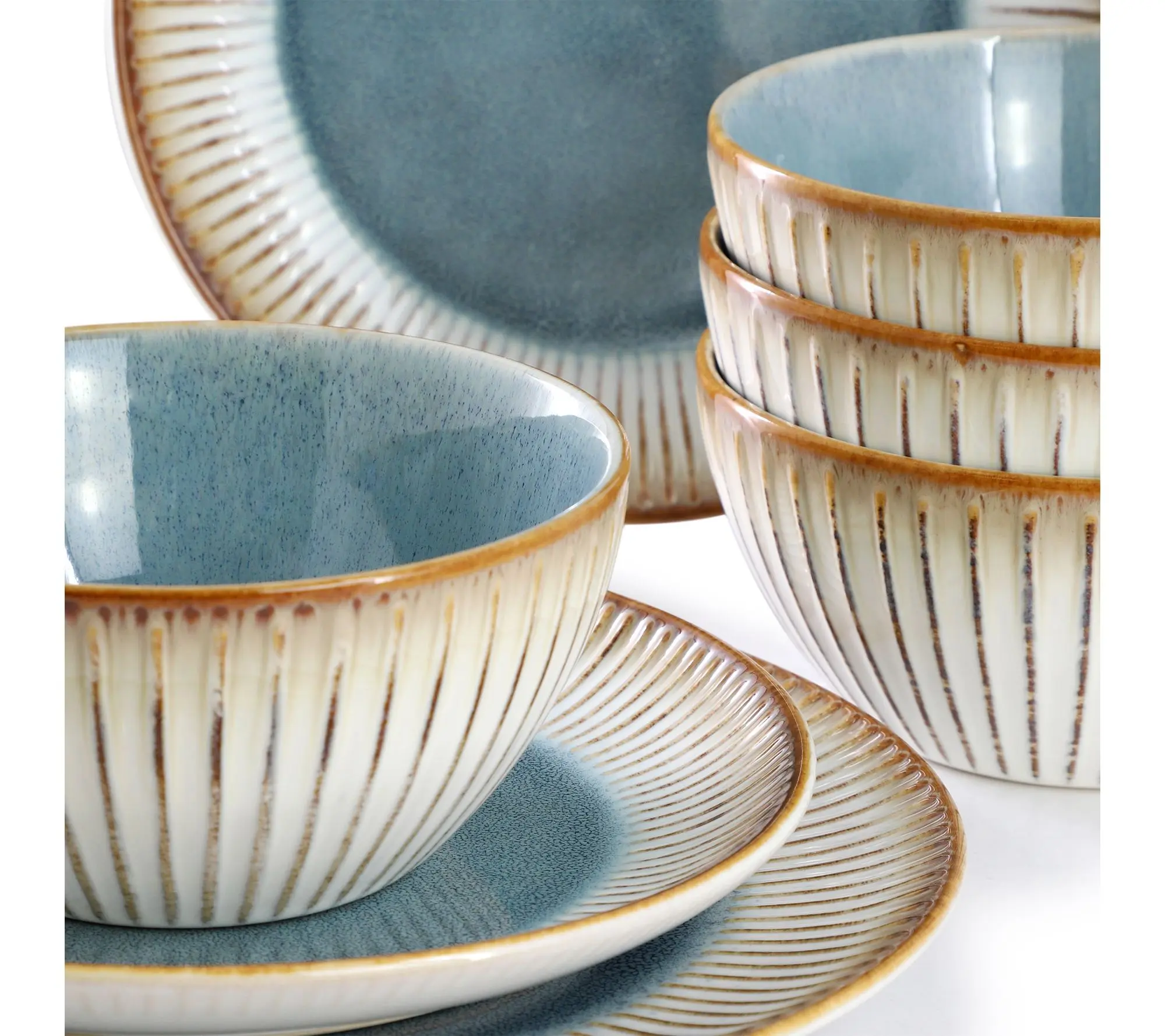 Elama 16 Piece Stoneware Dinnerware Set