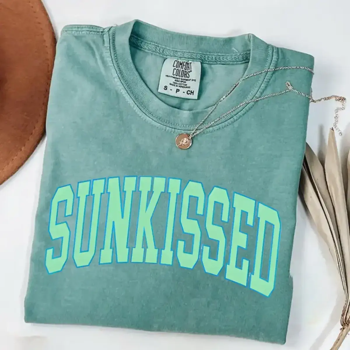 Comfort Colors Women's Sunkissed Graphic T-Shirt, Oversized Crew Neck Cotton Tops, Casual Short Sleeve Tee for Summer and Thanksgiving, Round Neck, Easter, Digital Print, Fitted