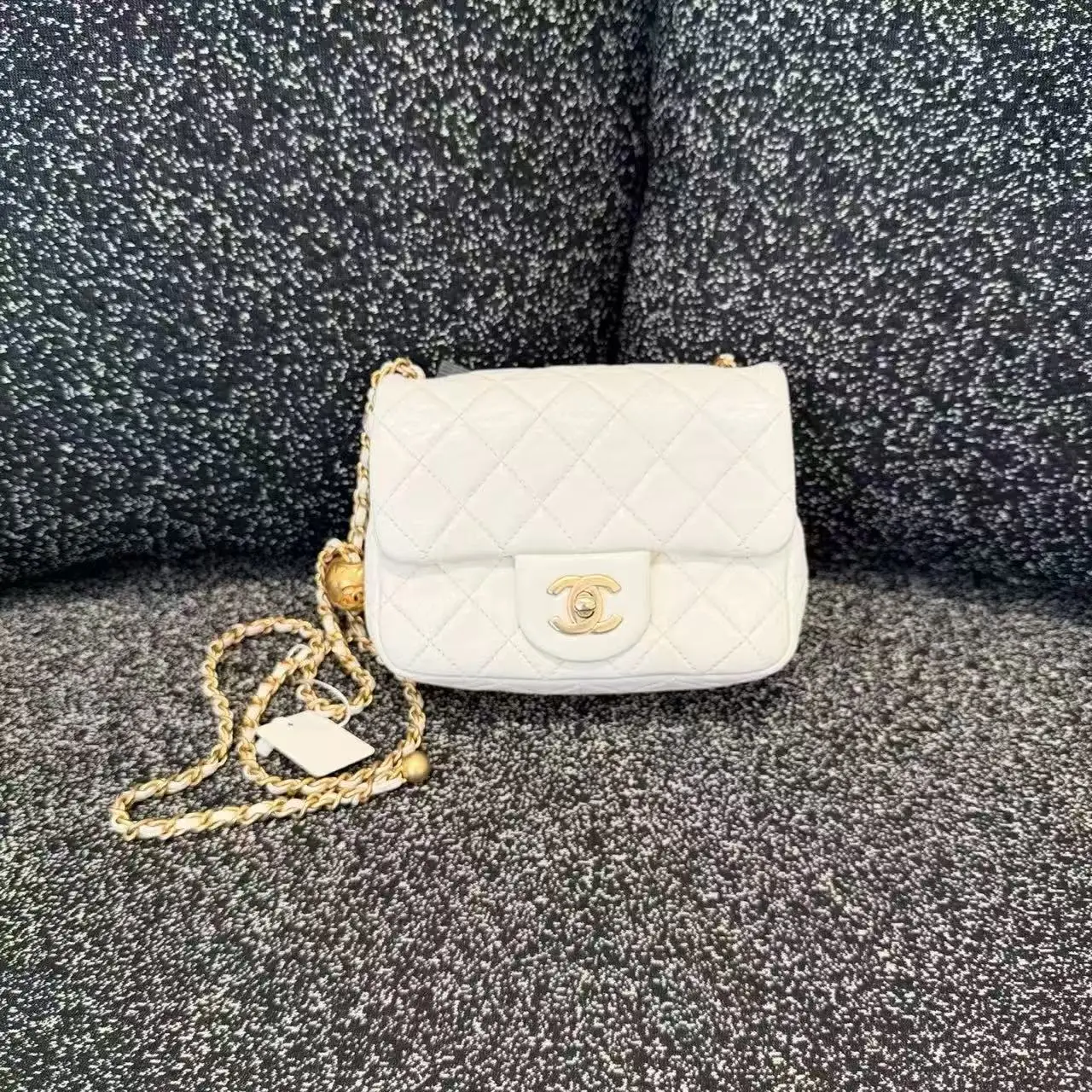 Pre-owned CHANEL Mini Classic Flap Compact Square Crossbody Bag White Crinkled Lambskin, Adjustable Gold Ball Chain, Fits Lipstick & Cards, Ideal for Sweet & Elegant Outfits