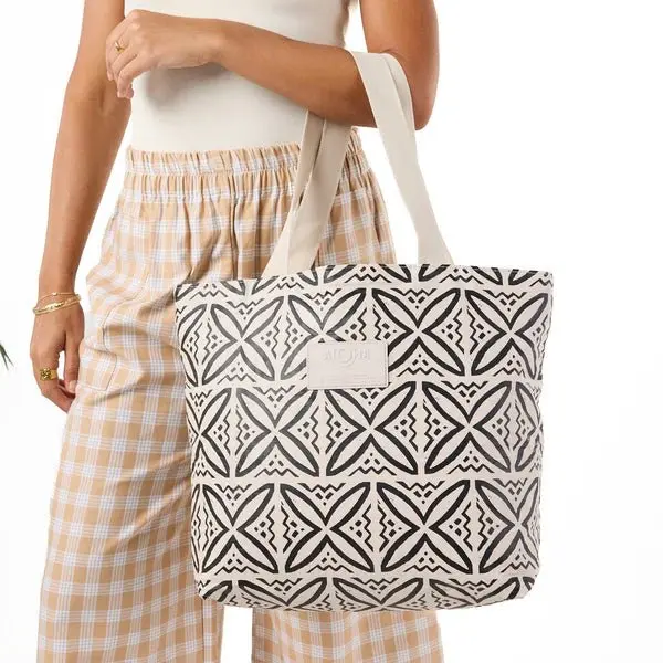 Aloha Collection "Pasifika" Day Tripper - Black/Sandstone