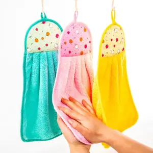 Random Color Coral Fleece Hand Towel,  3 Counts  Soft Absorbent Hand Towel, Hanging Towel for Kitchen & Bathroom