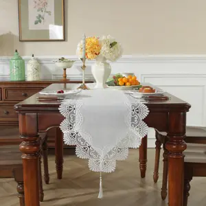 Elegant Lace Table Runner, Bohemian Aesthetic Polyester Fabric, Dustproof Farmhouse Decor, Perfect for Weddings, Parties, Banquets, Outdoor Gatherings
