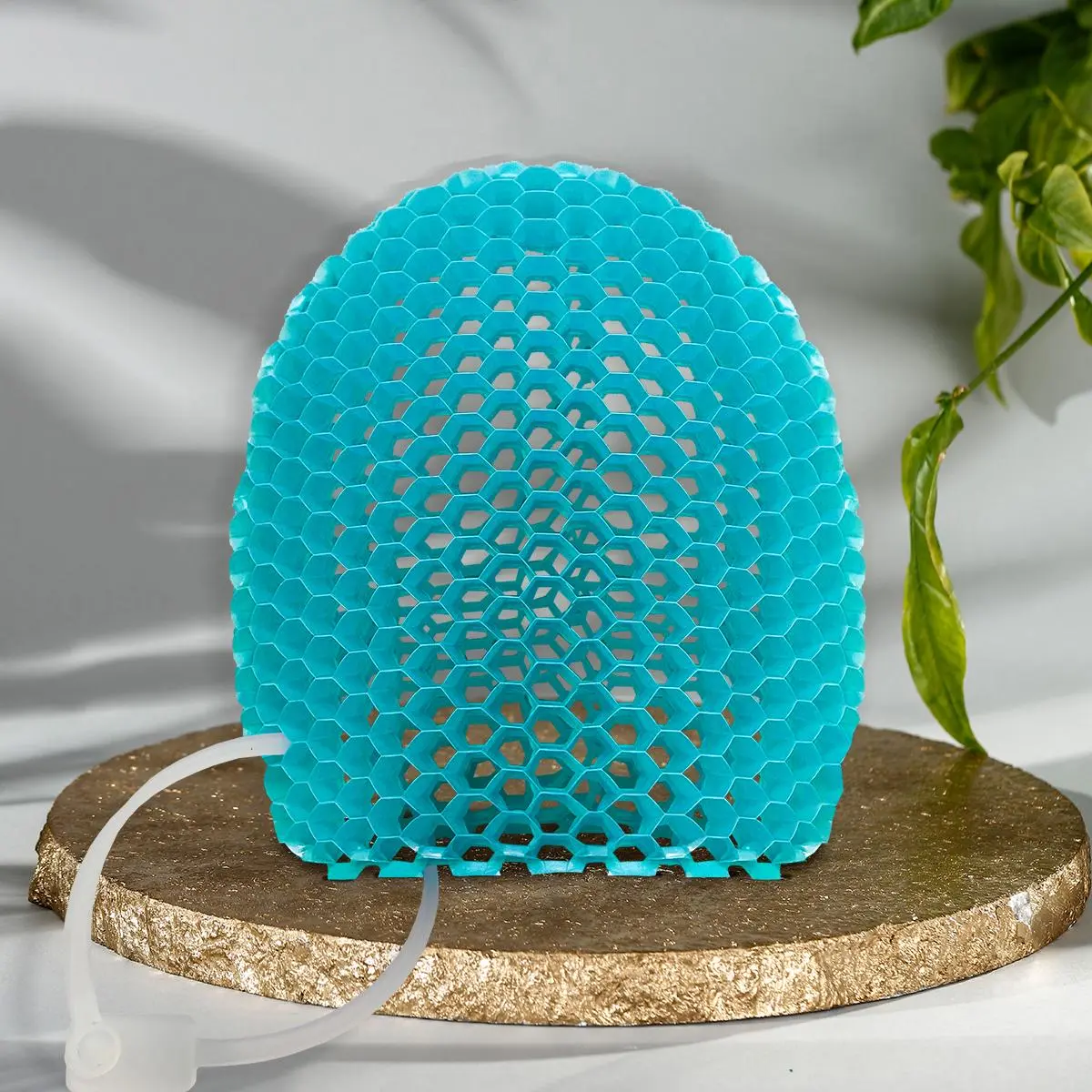 Honeycomb Mesh Bath Sponge with Hook, 1 Count Soft Durable Bath Sponge, Bathing Accessories for Face & Body Wash, Bathroom Supplies, Personal