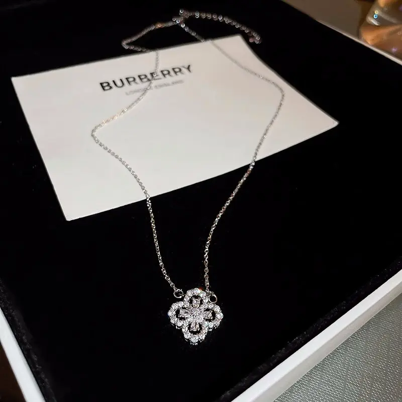 Sparkling Four-Leaf Clover Pendant Necklace | Dainty Crystal Flower Statement Necklace for Women, Elegant Daily Wear & Gift for Her