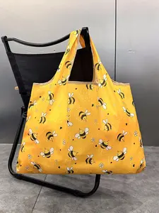 Cartoon Bee Pattern Tote Bag, Large Capacity Reusable Shopping Bag, Portable Foldable Lightweight Grocery Bag for Outdoor Camping Travel
