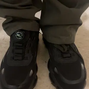 Unisex Anti-Smash Safety Shoes, Steel Toe Caps, Anti-Slip, Breathable,Industrial Construction Sports Rotatory Lace-Free Casual Hiking Shoes Black Gray