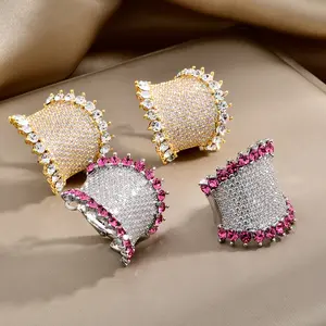 Luxurious and high-end c-shaped curved surface full diamond contrast color earrings new arrivalelegant super sparkling socialite fashion earrings