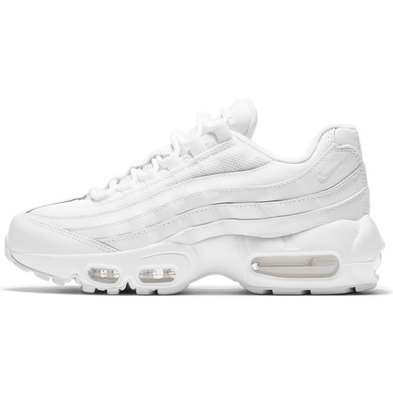 Nike Air Max 95 Recraft - Stylish Sneaker with Comfortable Fit and Versatile Design