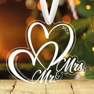Our First Christmas As Mr & Mrs 2025, Transparent Acrylic Newlyweds Christmas Decoration, Married 2025 Ornament, Bridal Shower Gift for Newlywed Couple, Christmas Tree Decor, Married Gifts, Christmas Ornament for Couples