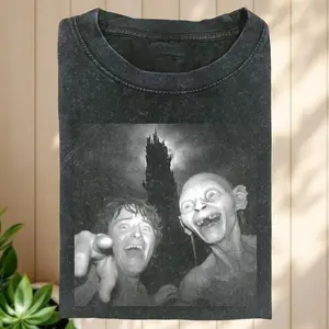 [Sale Up To 60%] Comfort Colors 1717 - Goblin Selfie, Funny, Meme, Retro Movie T-shirt, Gift for Movie Fans, Gift for Fans