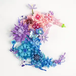 Dreamy Crescent Moon Flower Brick Kit, Romantic Eternal Floral DIY Toy, Elegant Floral Craft Present For Women & Girls
