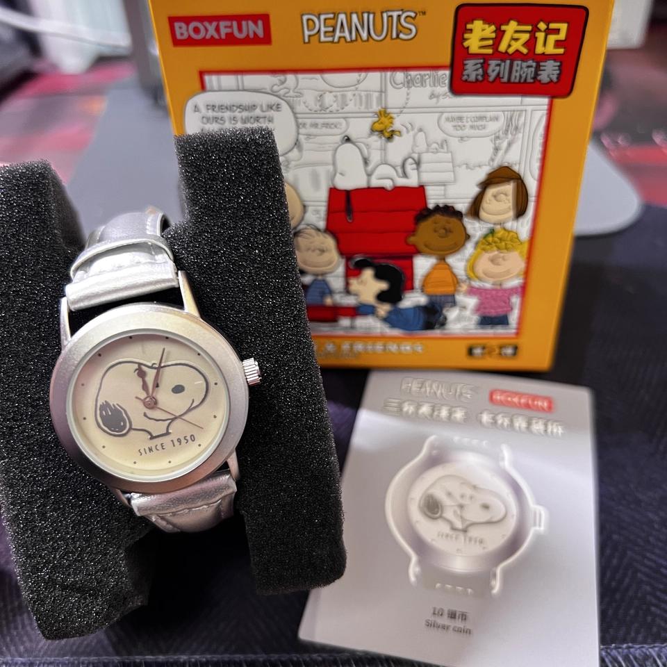 【New Year's gift】MINISO Snoopy Friends Series Watch Surprise Blind Box - Functional and Fashionable Watch for Snoopy Fans, Children's Gift, Desktop Toy, Black Friday, New Year's gift