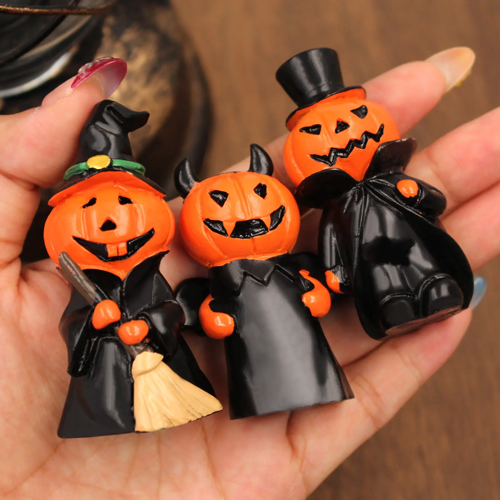 3PCS Halloween Pumpkin Figurines Indoor Decorations, Cute Resin Halloween Tabletop Ornaments, Perfect for Home and Office Indoor&Outdoor Halloween Decor