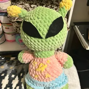 Roswella, The Big Crochet Alien