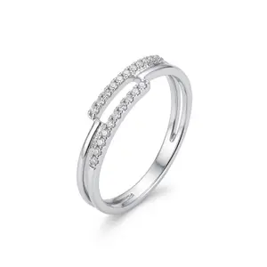 White Gold Plated Ring with Elegant Design and Sparkling Stones for a Timeless Look - Versatile Accessory for Special Occasions