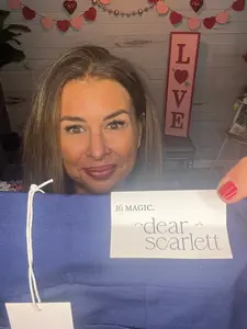 MAGIC PANTS DEAR SCARLETT