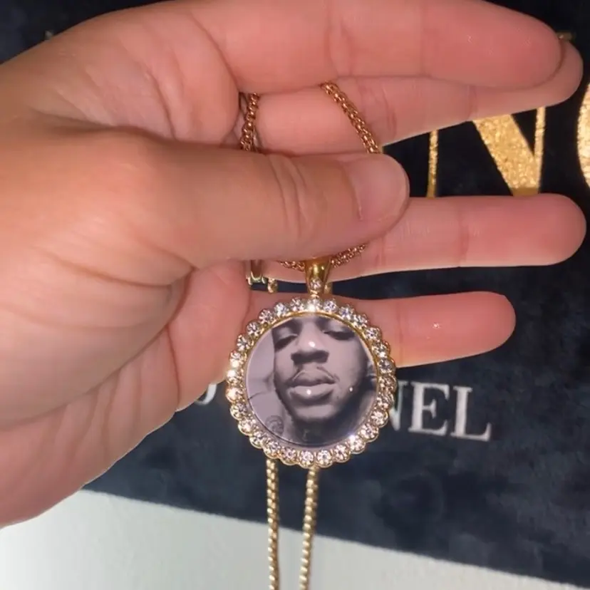 Circle necklace.