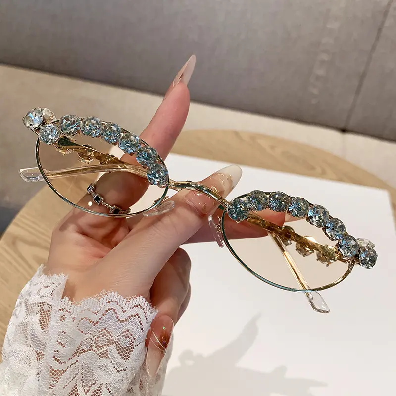 Oversized Sunglasses for Women, Vintage Semi-Rimless Style with Gold-Toned Frame and Rhinestone Accents, Trendy UV Protection Beach Eyewear, Trendy Beach Eyewear, Uv Protection Lens, Trendy Styling Sunglasses