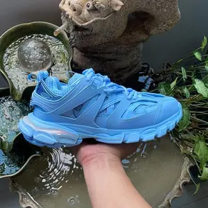 Couple boot Casual Shoes Breathable 3.0 track Plat Dad Shoes with LED Comfortable and luxurious sneakers