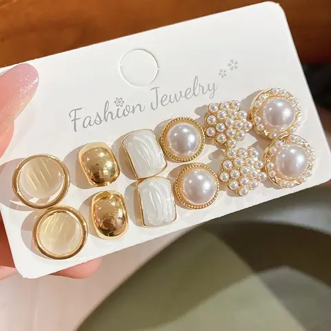6 Pairs of Faux Pearl Geometric Round Stud Earrings Set, French Court Style Earrings, Light Luxury High-End Earrings, Suitable for Daily Wear, Parties And Dates, The First Choice for Holiday Gifts