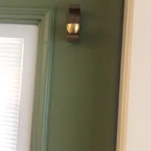 Handcrafted Magnetic Wooden Pet Door Bell – Gentle Chime for Cat Flaps, Dog Doors & Home Entries | Rustic Wind Chime Alert for Nurseries, Gardens & Shops | No Wiring, Gift-Ready Eco-Friendly Design