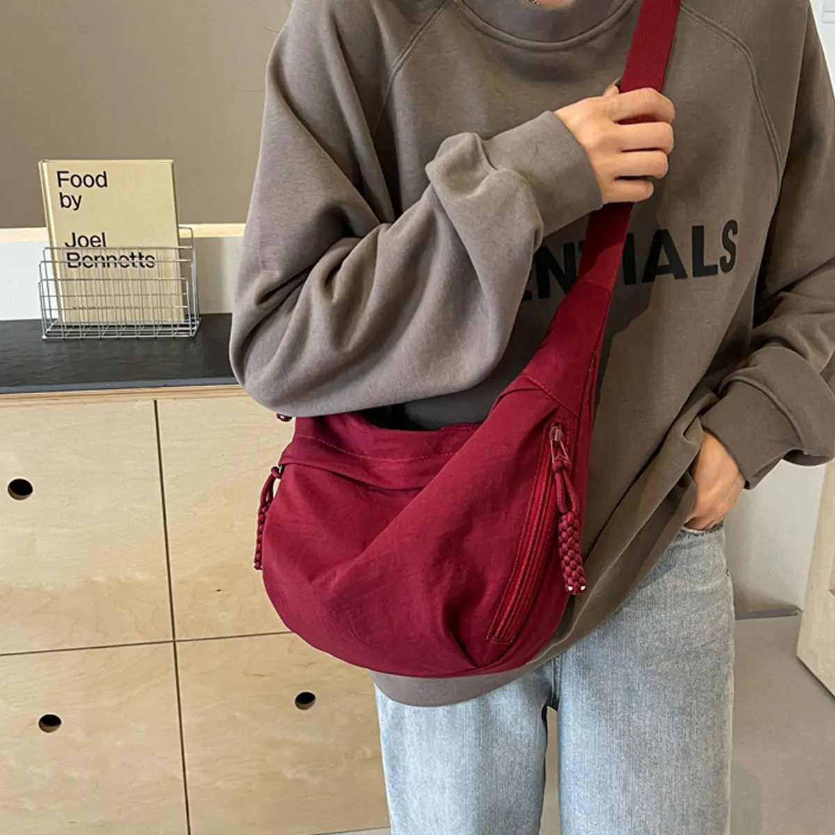 Dumpling Satchel for Women Men Lightweight Multi-Pocket Design Adjustable Strap Crossbody Bag for Daily Use